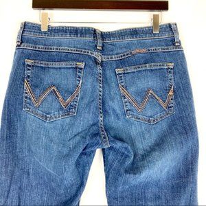 •WRANGLER• Q-Baby No Gap Medium Wash Jeans 11/12